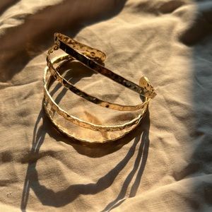 Gold bracelet